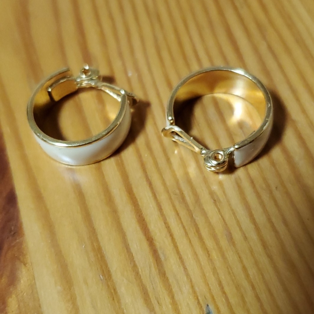 Vintage cream clip on earrings
